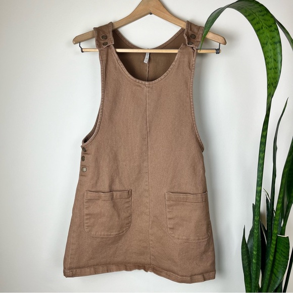 RYLEE + CRU OVERALL DRESS - Camel Brown XS - Picture 3 of 13